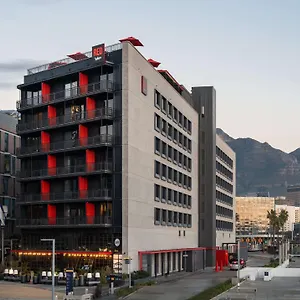 3* Hotel Radisson Red V&a Waterfront