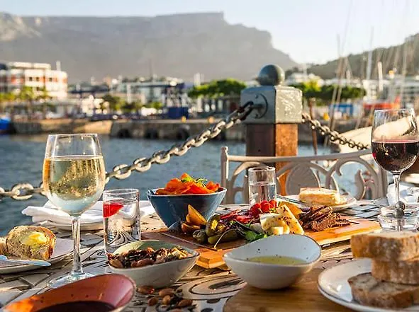 Jackie O Classic Luxury Yacht & Boutique Hotel Kapstadt 0*,