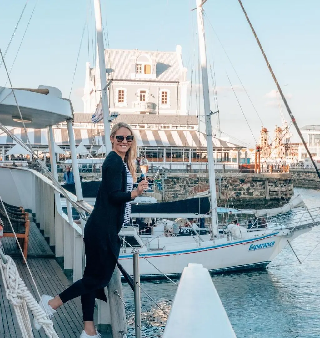 Jackie O Classic Luxury Yacht & Boutique Hotel Kapstadt
