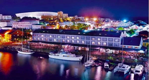 Jackie O Classic Luxury Yacht & Boutique Hotel Kapstadt