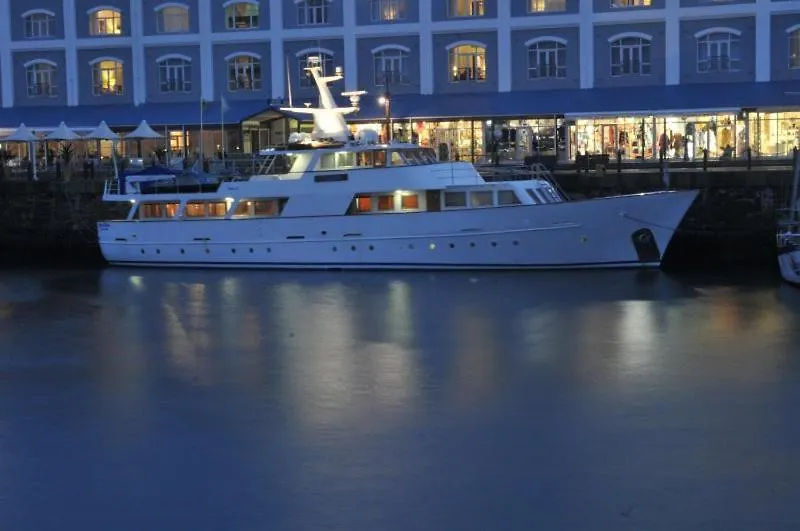 Jackie O Classic Luxury Yacht & Boutique Hotel Kapstadt Botel