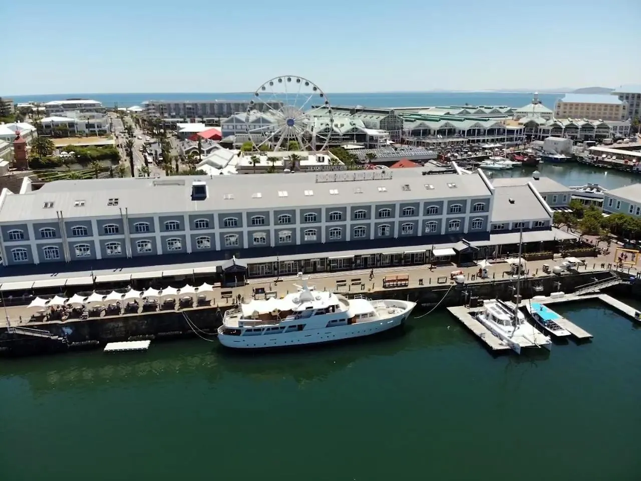 Jackie O Classic Luxury Yacht & Boutique Hotel Kapstadt Botel