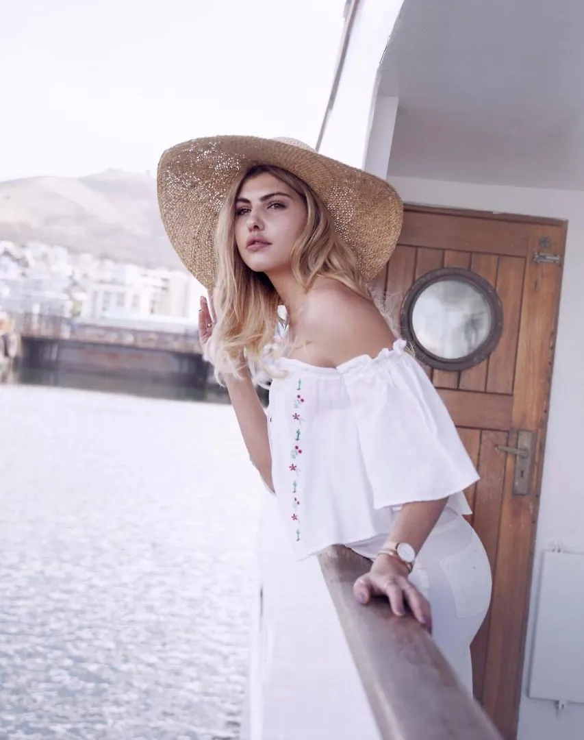 Jackie O Classic Luxury Yacht & Boutique Hotel Kapstadt Südafrika